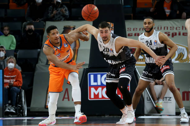 实质上构成 实质上构成